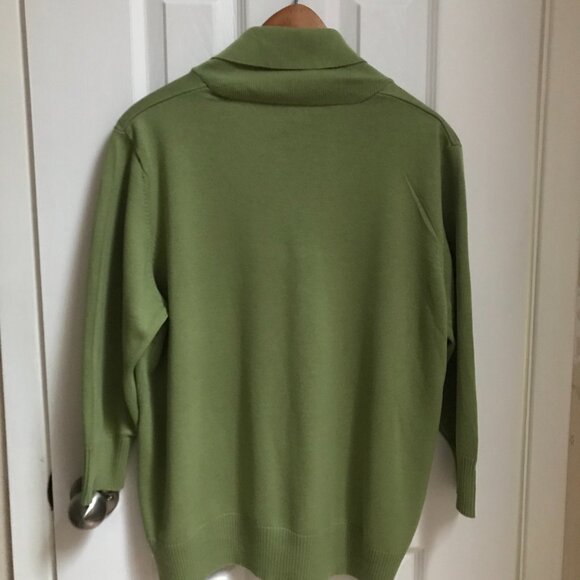 Vintage Green Ladies Sweater in M/L - Picture 2 of 4